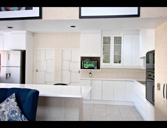 5 BEDROOM PROPERTY TO RENT IN HURLINGHAM